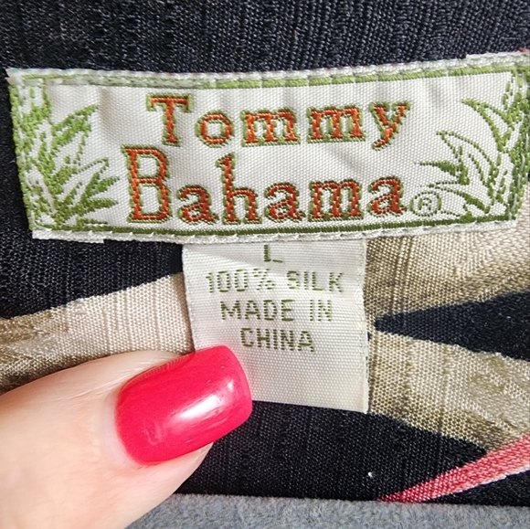 Tommy Bahama 100% Silk Casual Button Down Short Sleeve Top, Sz L - Picture 5 of 11